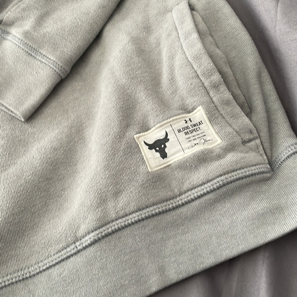 Under ARMOUR gray & black “blood,sweat,respect” hoodie youth XL - Picture 3 of 4